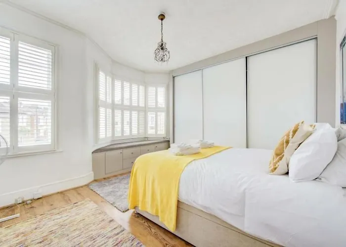 Lovely Fulham 2 Bed Apartment